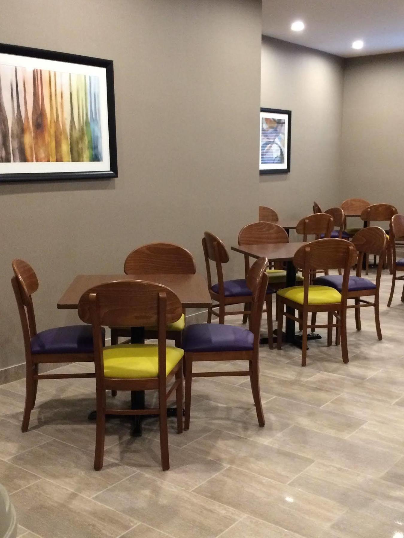 Meridian Inn & Suites Лойдминстер Екстериор снимка